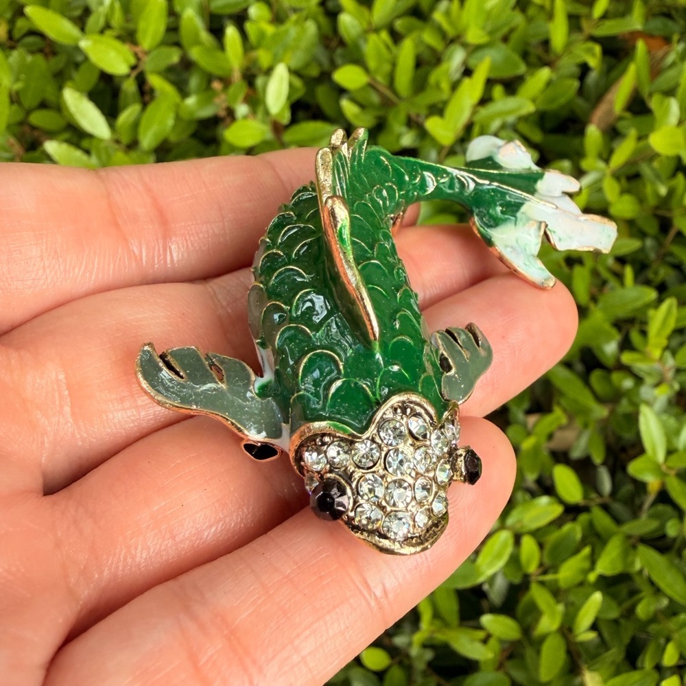 Betsey Johnson Green Fish Brooch Pin - Picture 7 of 9